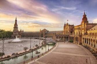 A History Of Seville S Plaza De Espa In Minute