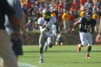 Marcus Mariota Wallpaper De Anthony Thomas Hit His