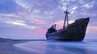 Shipwreck Wallpaper