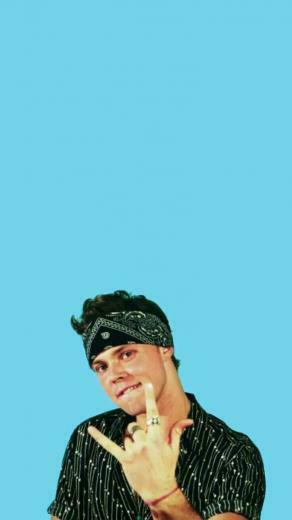 Ape Y With Image 5sos Wallpaper Ashton