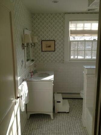 Sister Parish Chou Wallpaper Waterworks Vanity Gray Basketweave