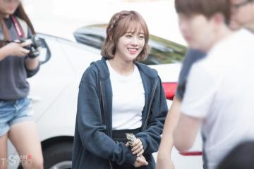 Lee Luda Wallpaper Asiachan Kpop Image Board
