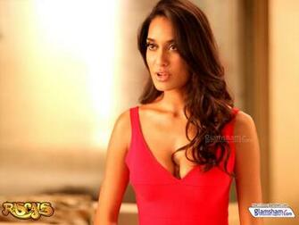 Lisa Haydon Wallpaper Zoom