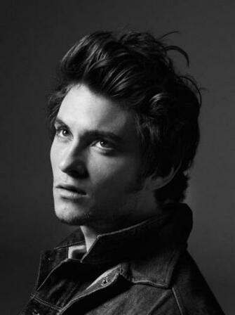 Shiloh Fernandez Wallpaper Photo Shared By Leighton Fans