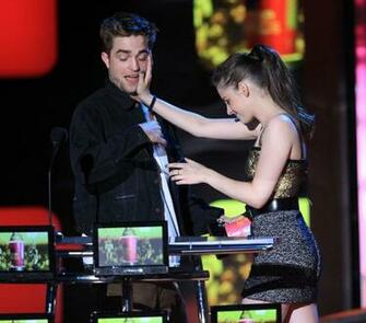 Watch Video And See Pictures Of Robert Pattinson Kristen