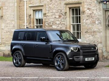 Land Rover Defender V8 Carpathian Edition Car