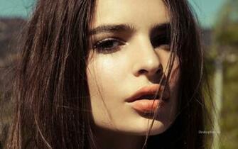 Emily Ratajkowski X Celebrities Female Wallpaper