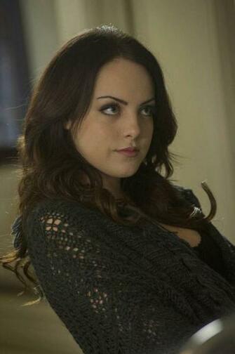 Elizabeth Gillies Wallpaper HD