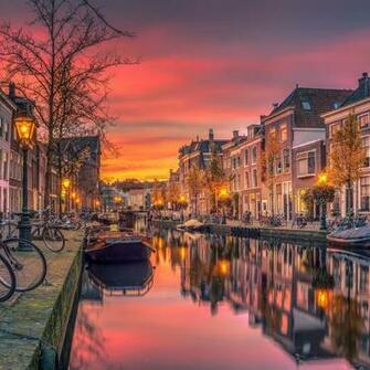 Holland Wallpaper Top Background