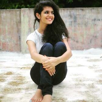 Top Priya Prakash Varrier HD Photos Image Wallpaper Pics