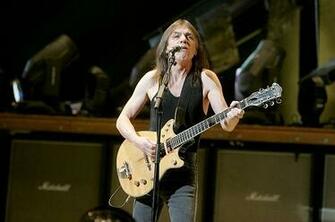 T D R Kkal Kezelt K Malcolm Young Ot Az Ac Dc Git Ros