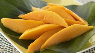 Sliced Mango Wallpaper