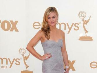 Julia Stiles Wallpaper Image Photos Pictures Background