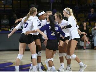 Catamount Volleyball Receives Avca Team Academic Award Western