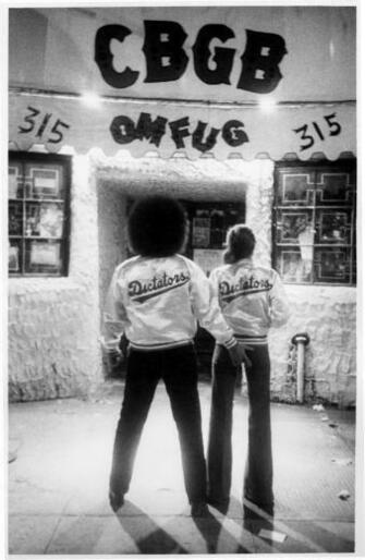 Awesome Photos That Captured Cbgb S Iconic 1970s Punk Scene