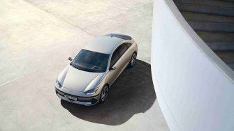 Hyundai Ioniq Electrified Streamliner Debuts With Extended Range