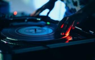 Wallpaper Club Blur Turntables Remote Vinyl Record Tool