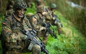 German Army Fallschirmj Ger Men Weapon HD Wallpaper