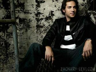 Zachary Levi Wallpaper