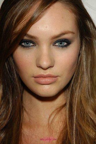 Candice Swanepoel Face