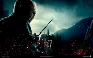 Harry Potter And The Deathly Hallows Lord Voldemort Wallpaper