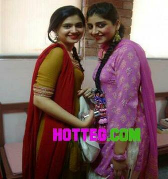 Pakistani Lahore University Girls Wallpaper