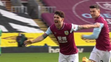 Robbie Brady Smashes Burnley Into The Lead V Everton Nbc Sports