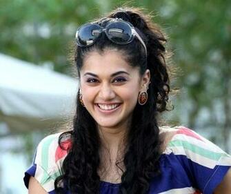Taapsee Pannu Cute Smile HD Wallpaper Tapasee