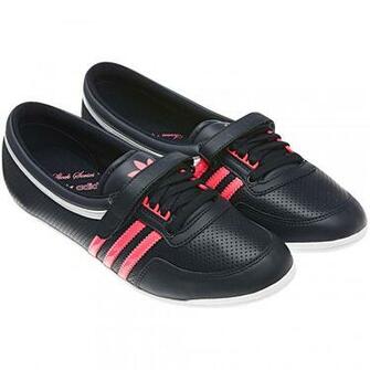 Adidas Shoes Hol Wallpaper