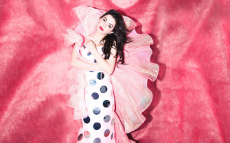 Charli Xcx Spotlight Wallpaper