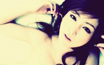 Korean Girl Stylish Size Close