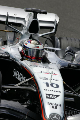 Montoya Chasing Strong Silverstone Result F1 News Crash