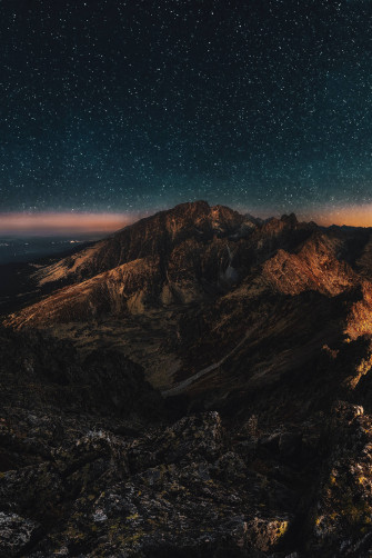 Starry Night Scenery For iPhone Screens Wallpaper