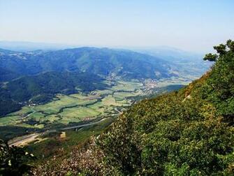 Italian Countryside Valley Wallpaper