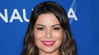 Miranda Cosgrove Wallpaper Image Photos Pictures Background