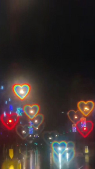 This World Is Dark My Heart Lights Up Sparkle Wallpaper
