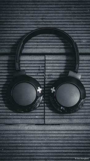 Headphone Wireless Music Black White 4k Ultra HD Mobile