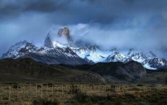 HD Misty Mountains Wallpaper