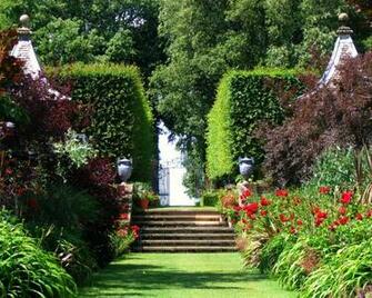 Garden Wallpaper Art Print Gardens