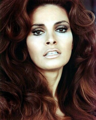 Raquel Welch Photo