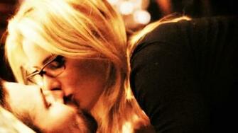 Oliver And Felicity Wallpaper