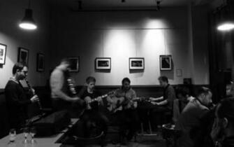 L Apostrophe Paris Me Restaurant Concerts Address Info