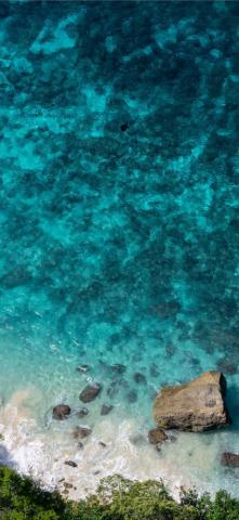 Manta Ray Over The Cliff Nusa Penida Indonesia iPhone X