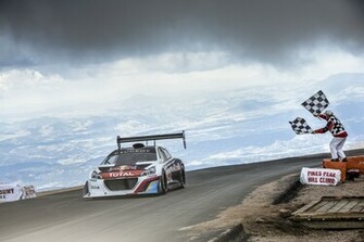 Peugeot T16 Pikes Peak Dark Cars Wallpaper