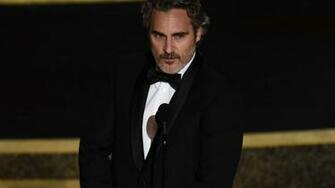 Joaquin Phoenix Wins Best Actor Oscar For Joker Wvns