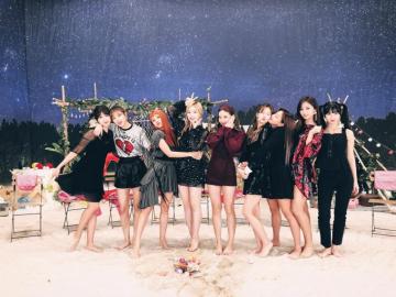 Twice Dtna Jpg Jyp Ent Wallpaper