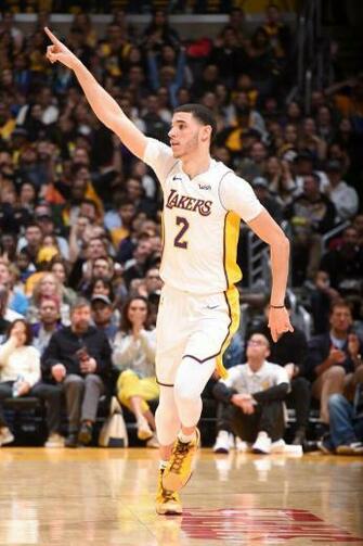 Photos Lakers Vs Hawks Los Angeles
