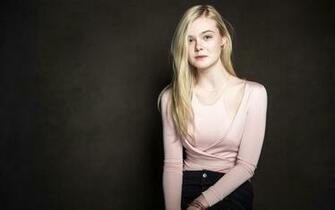Elle Fanning Wallpaper