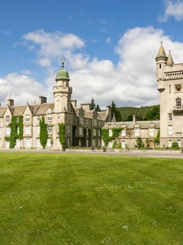 Inside Balmoral Castle Where The Queens Spends Her Holidays