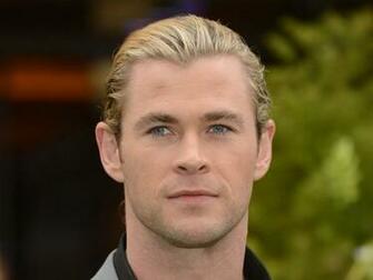 Chris Hemsworth Desktop Wallpaper For Widescreen